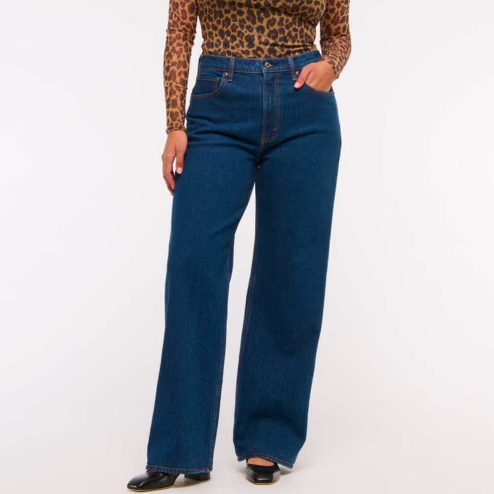 Abercrombie & Fitch High Rise 90s Relaxed Jeans in Dark Wash